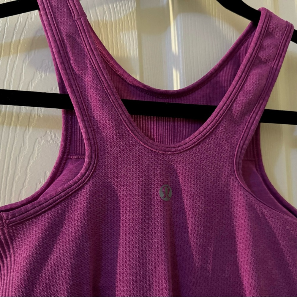 Lululemon top